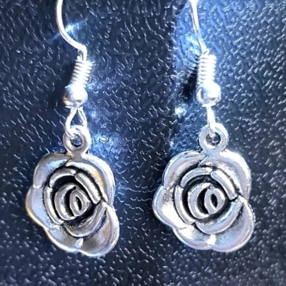 Fashion Jewelry Jewelry - FLOWER HANG EARRINGS 925S Sterling Post